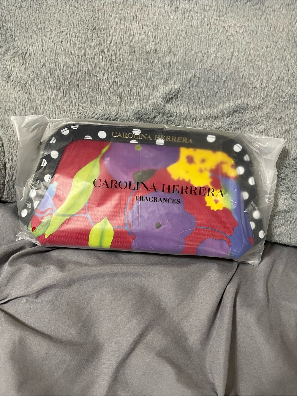 Carolina Herrera Fragrances Floral Toiletry Bag GWP New